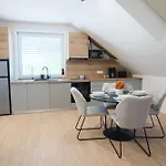 Apartma Eva Lejlighed